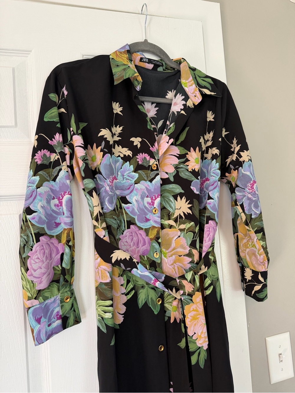 Zara Black Maxi Shirt Dress with Pastel Floral Print - Picture 7 of 12